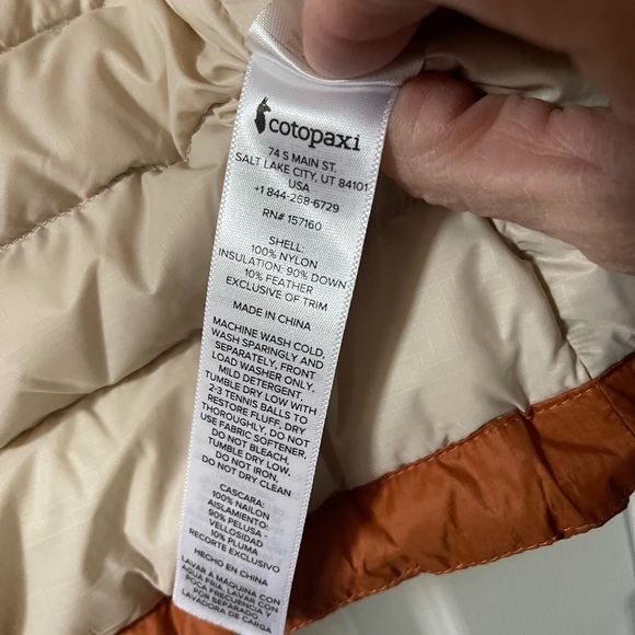 Cotopaxi Fuego hooded down jacket. XL. - Picture 5 of 8